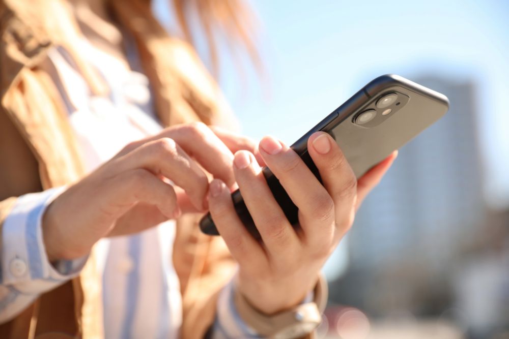 iPhone Freezing or Lagging: Solutions & Tips